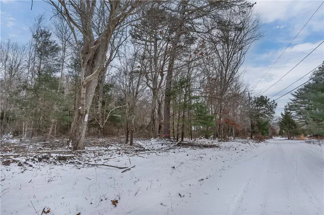 $250,000 | 5 Bridgeview Drive, Richmond, RI 02892