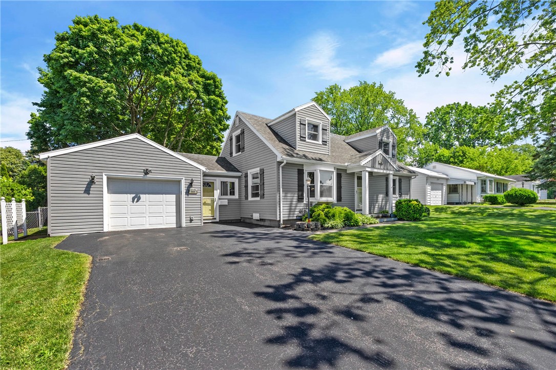 390 Dellwood Road Greece, NY 14616 - Photo 3 of 50
