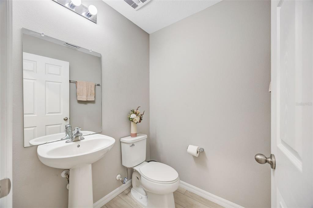 7571 Freesia Trace Wesley Chapel, FL 33545 - Photo 28 of 50