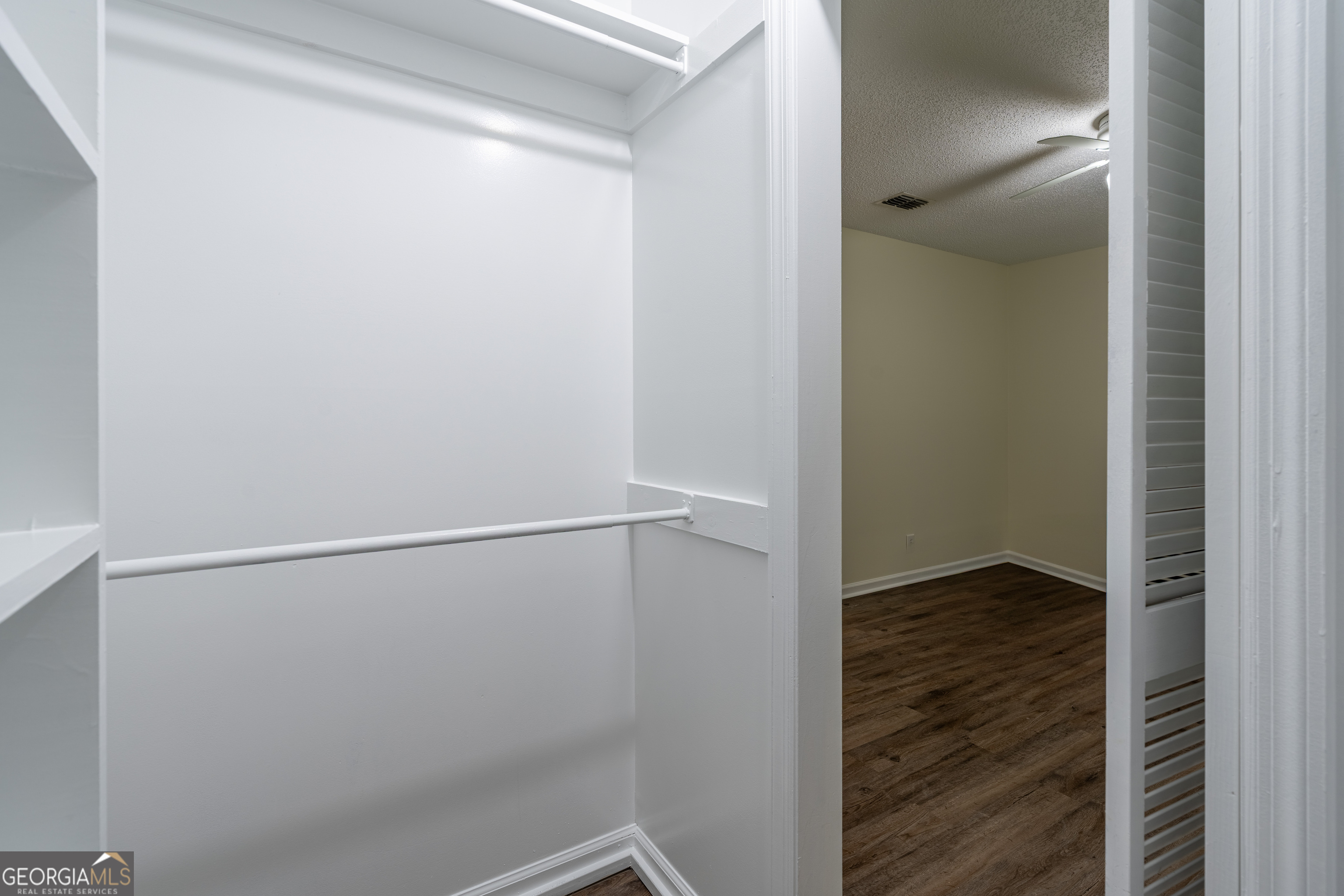 404 Potomac Court St. Marys, GA 31558 - Photo 27 of 30 a view of an empty walk in closet