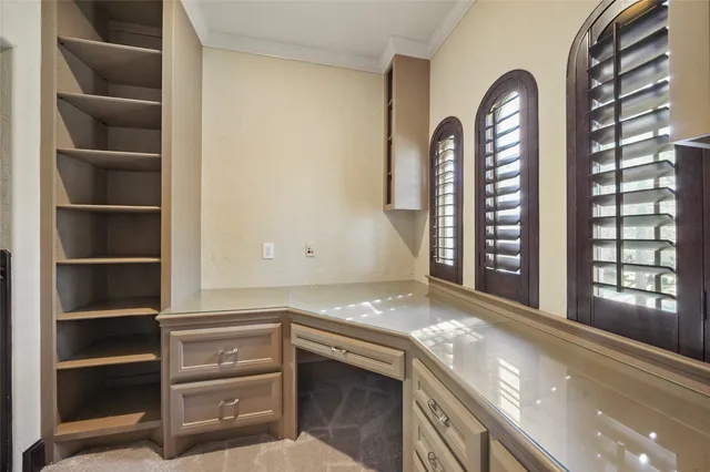 $9,000 | 30 North Palmiera Circle, The Woodlands, TX 77382