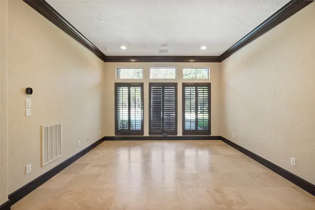 $9,000 | 30 North Palmiera Circle, The Woodlands, TX 77382