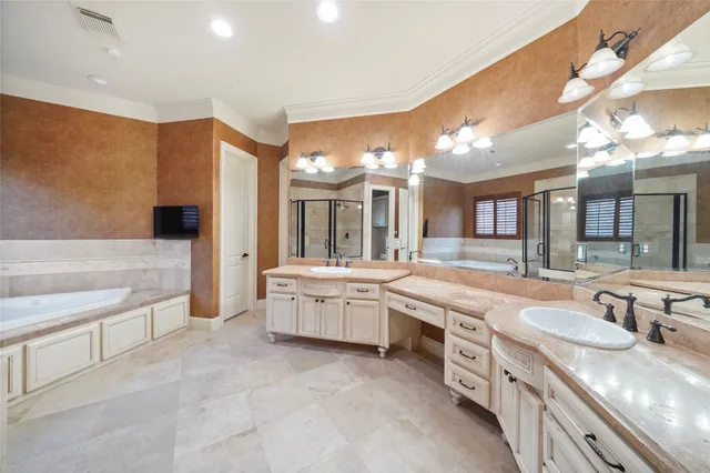 $9,000 | 30 North Palmiera Circle, The Woodlands, TX 77382