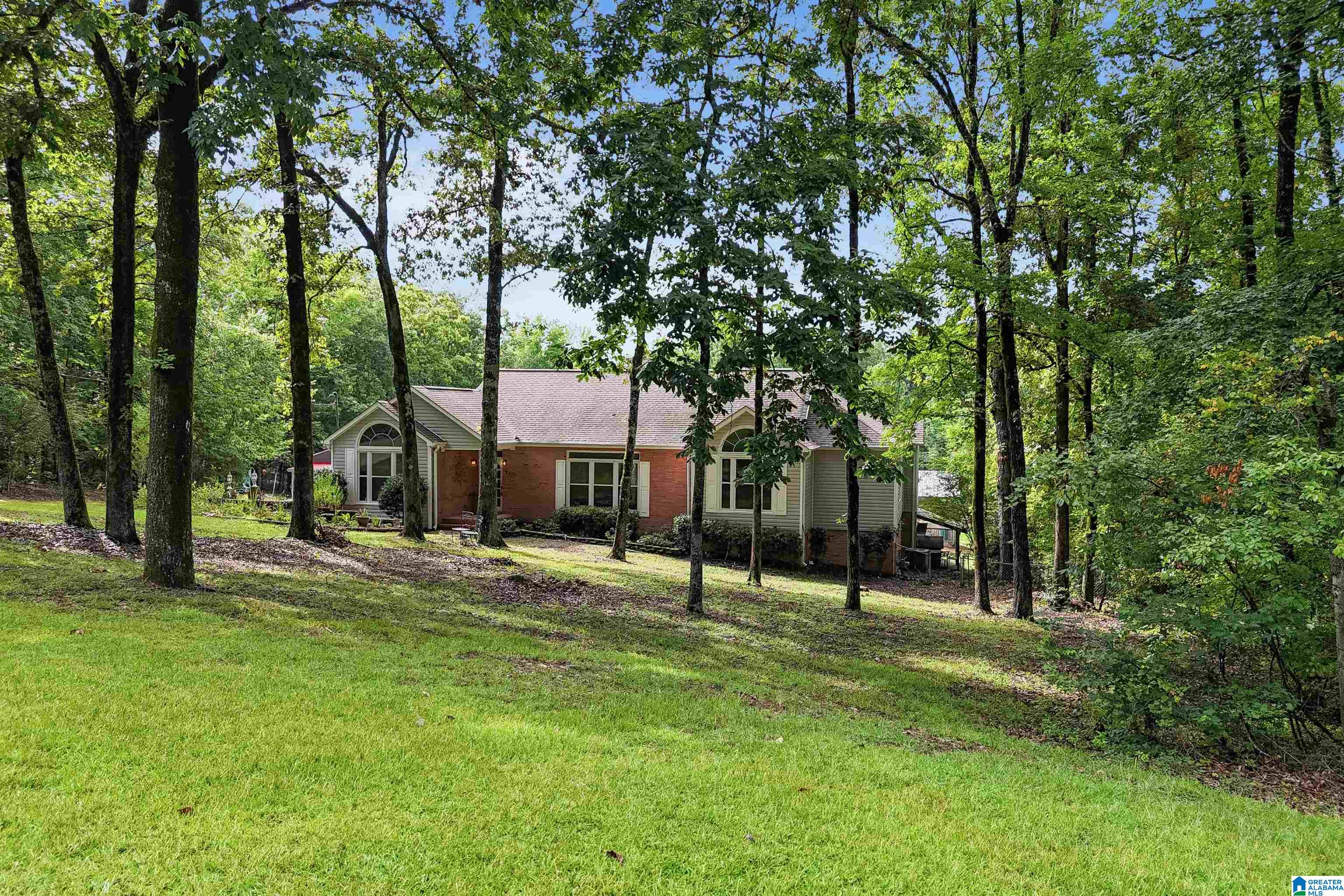 303 Chestnut Lane Alabaster, AL 35007 - Photo 4 of 75