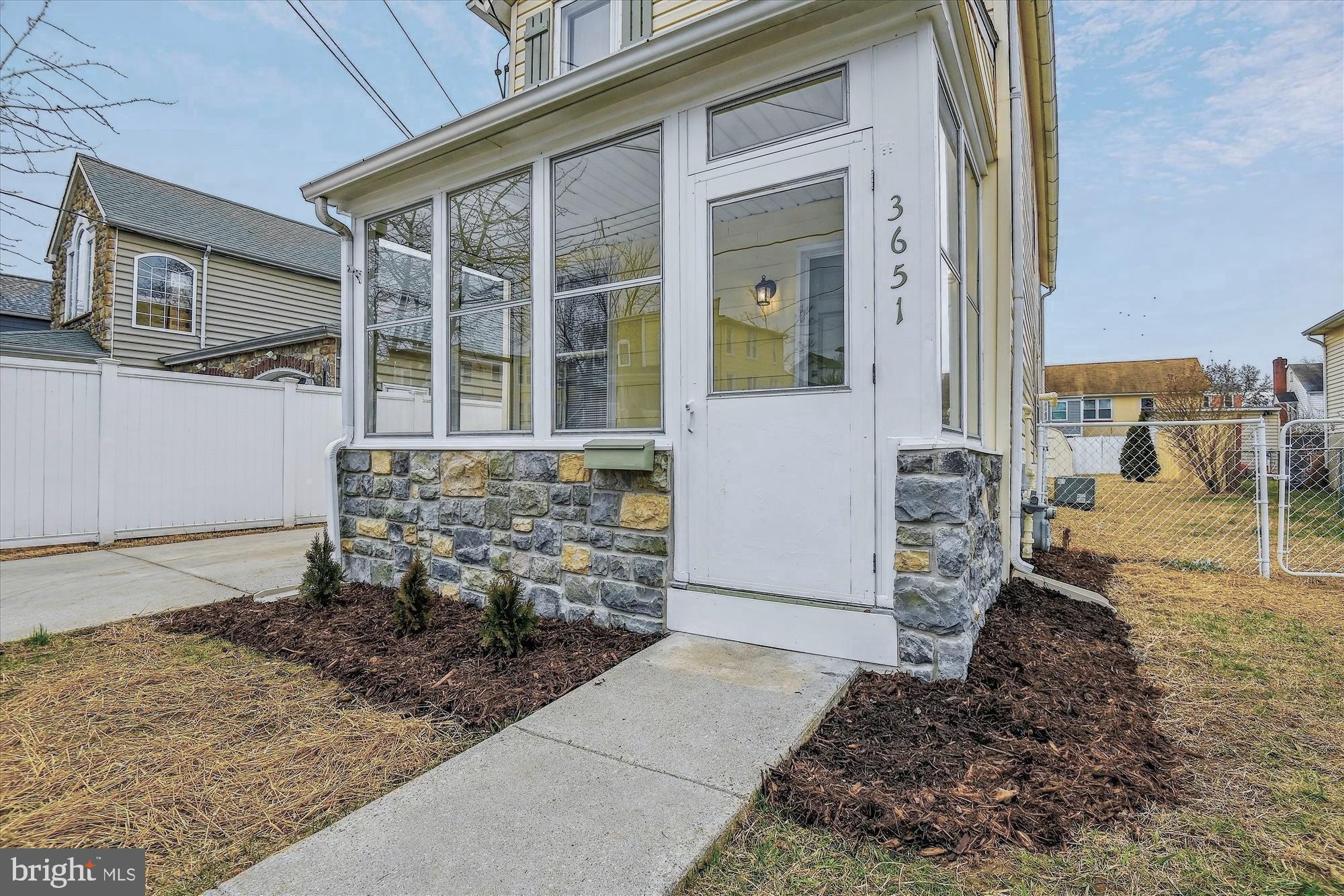 3651 Hineline Road Baltimore, MD 21229 - Photo 2 of 36 Walk