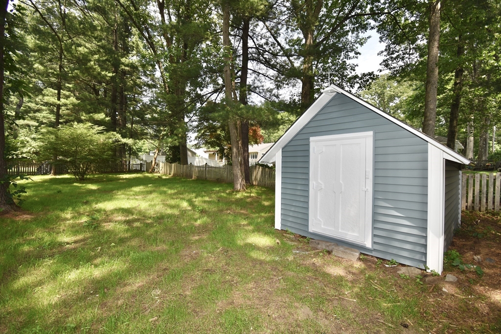 207 Hazardville Road Longmeadow, MA 01106 - Photo 12 of 41 Gallery Image 12