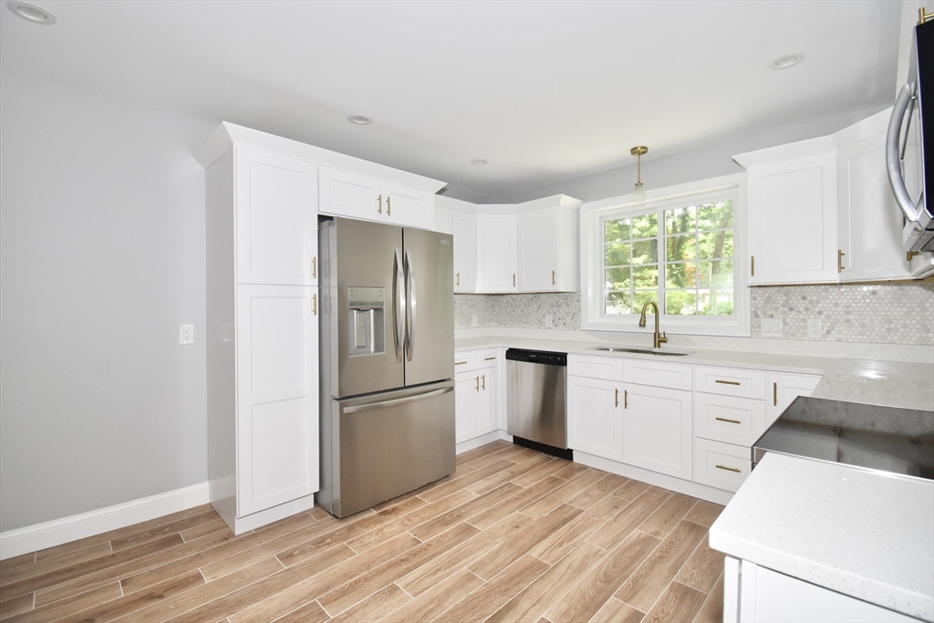 207 Hazardville Road Longmeadow, MA 01106 - Photo 23 of 41 Gallery Image 23