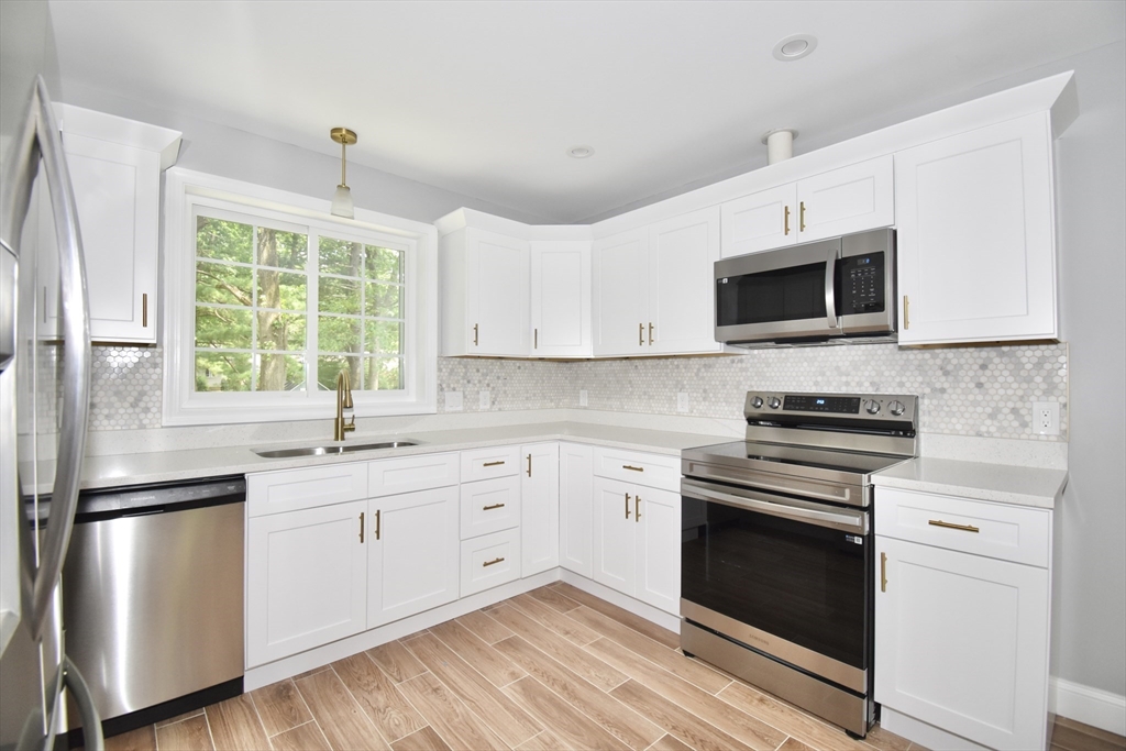 207 Hazardville Road Longmeadow, MA 01106 - Photo 25 of 41 Gallery Image 25