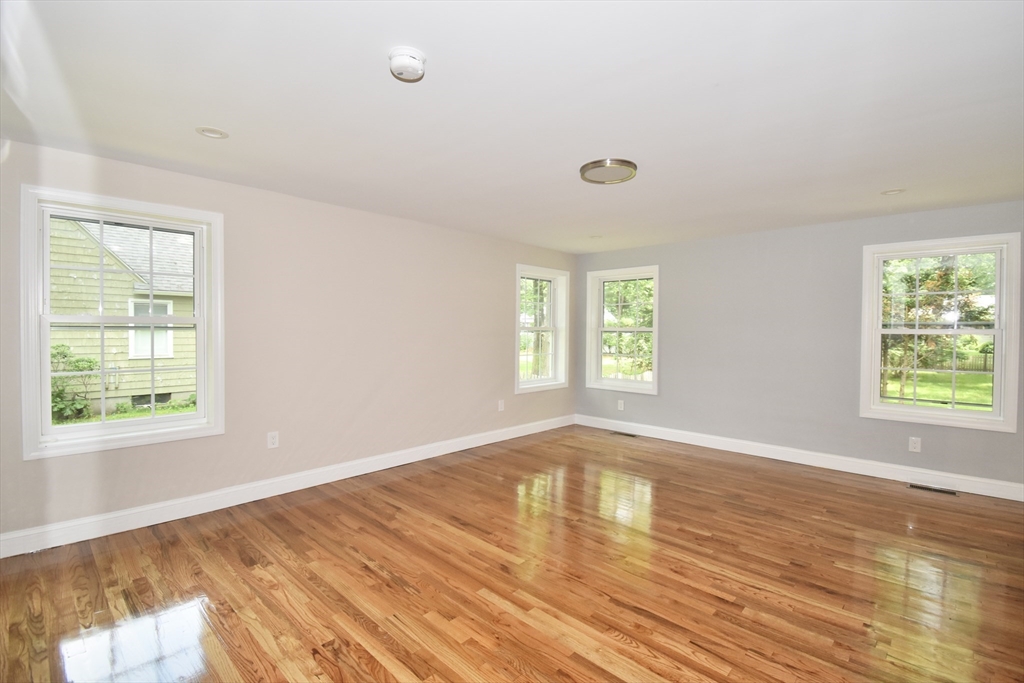 207 Hazardville Road Longmeadow, MA 01106 - Photo 29 of 41 Gallery Image 29