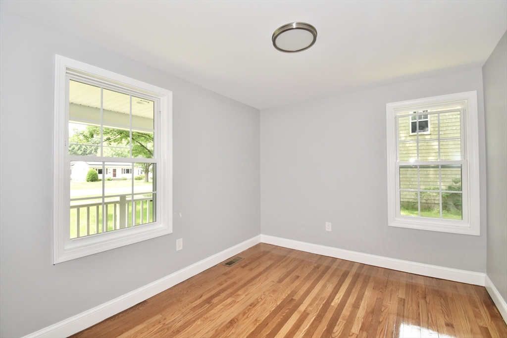 207 Hazardville Road Longmeadow, MA 01106 - Photo 32 of 41 Gallery Image 32