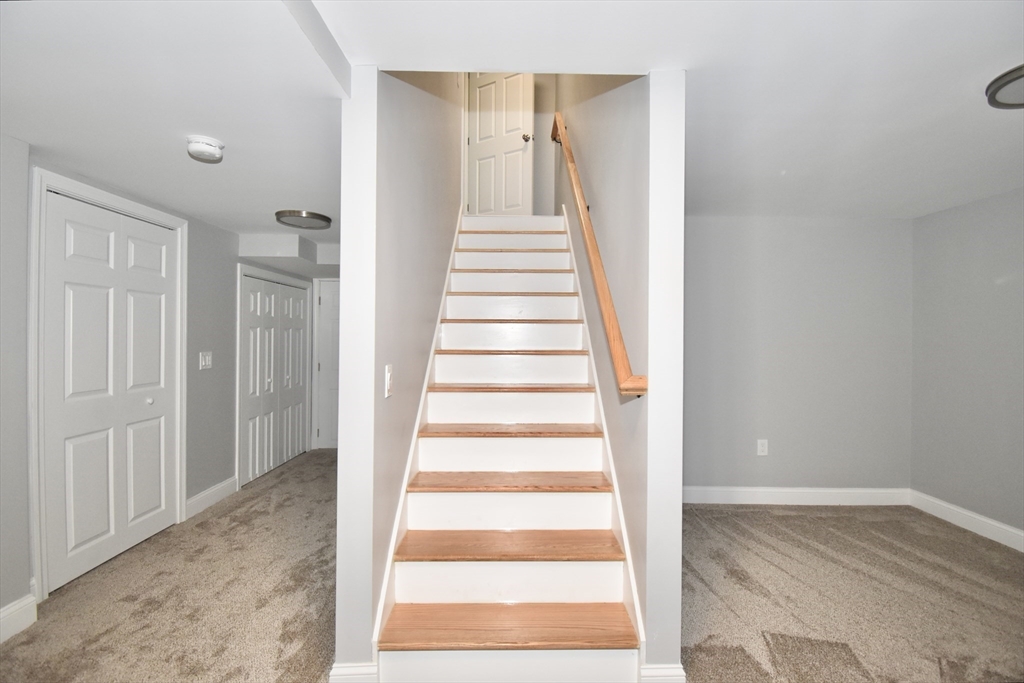 207 Hazardville Road Longmeadow, MA 01106 - Photo 33 of 41 Gallery Image 33