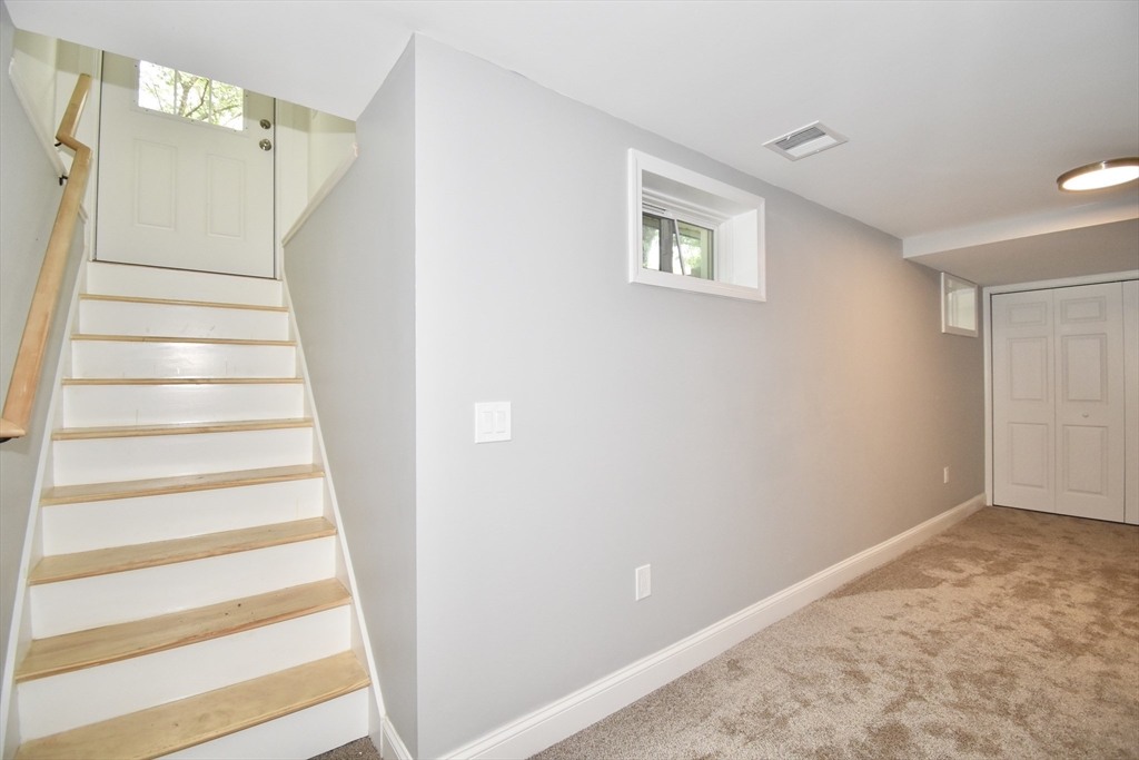 207 Hazardville Road Longmeadow, MA 01106 - Photo 38 of 41 Gallery Image 38