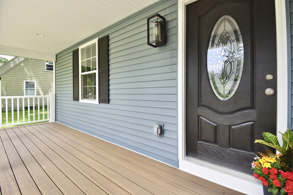 207 Hazardville Road Longmeadow, MA 01106 - Photo 4 of 41 Gallery Image 4
