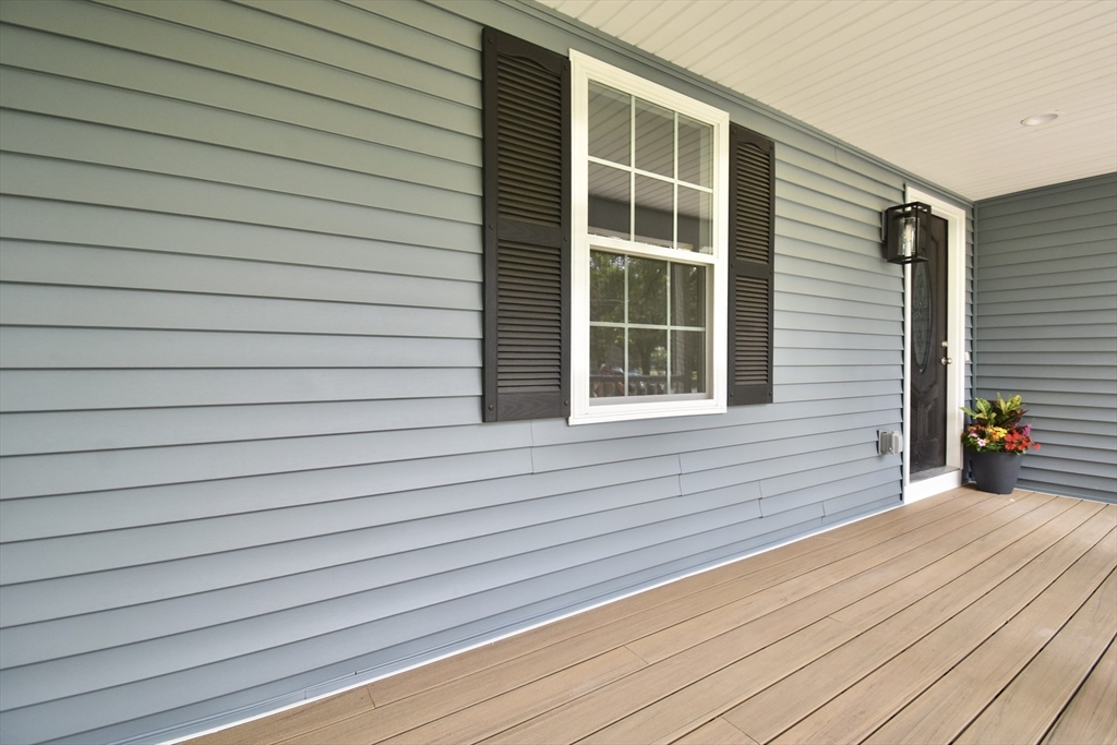 207 Hazardville Road Longmeadow, MA 01106 - Photo 5 of 41 Gallery Image 5
