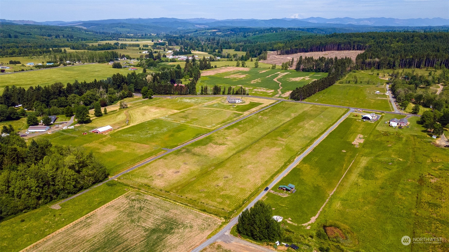 5 Tauscher Road Onalaska, WA 98570 - Photo 9 of 13 a view of a tennis court