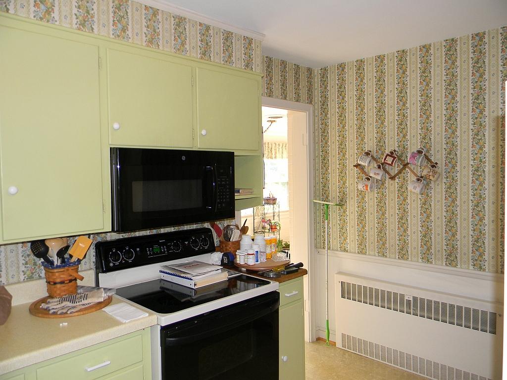 3529 Windsor Road Roanoke, VA 24018 - Photo 4 of 21 Kitchen