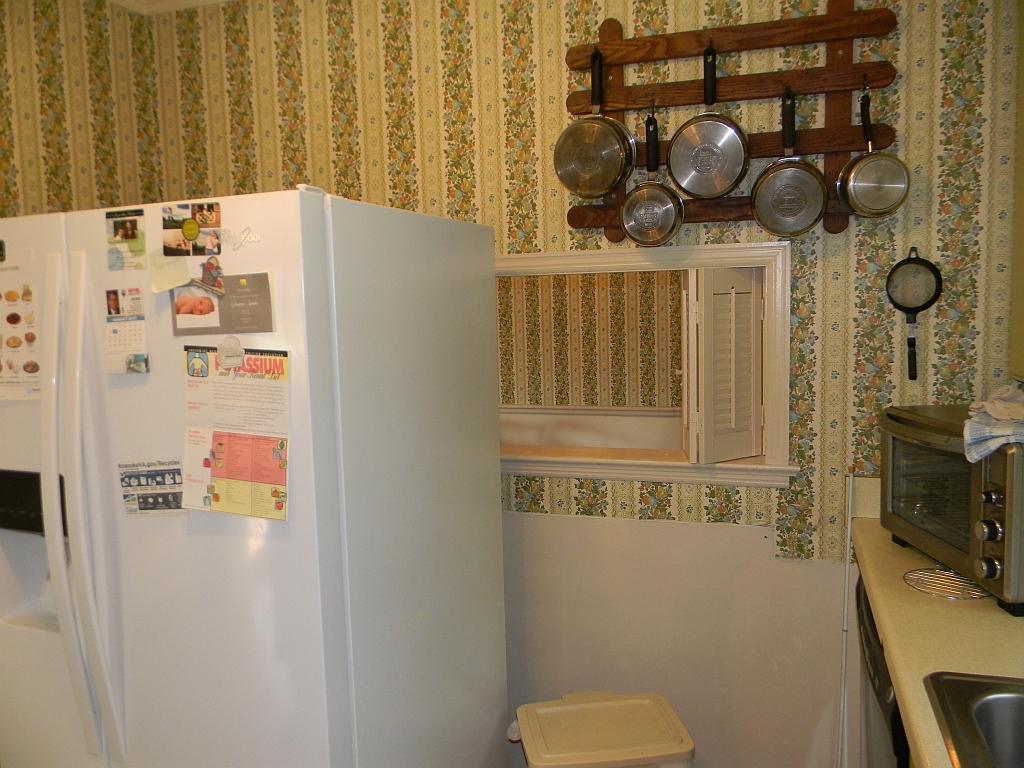 3529 Windsor Road Roanoke, VA 24018 - Photo 6 of 21 Kitchen