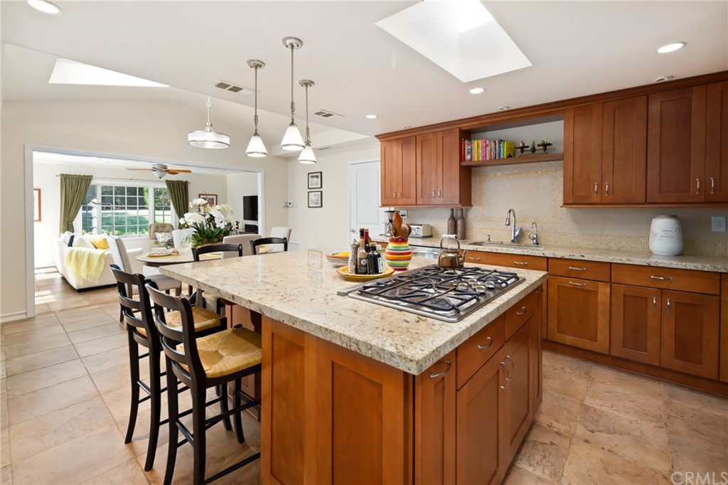 1055 Catalpa Road Arcadia, CA 91007 - Photo 9 of 51