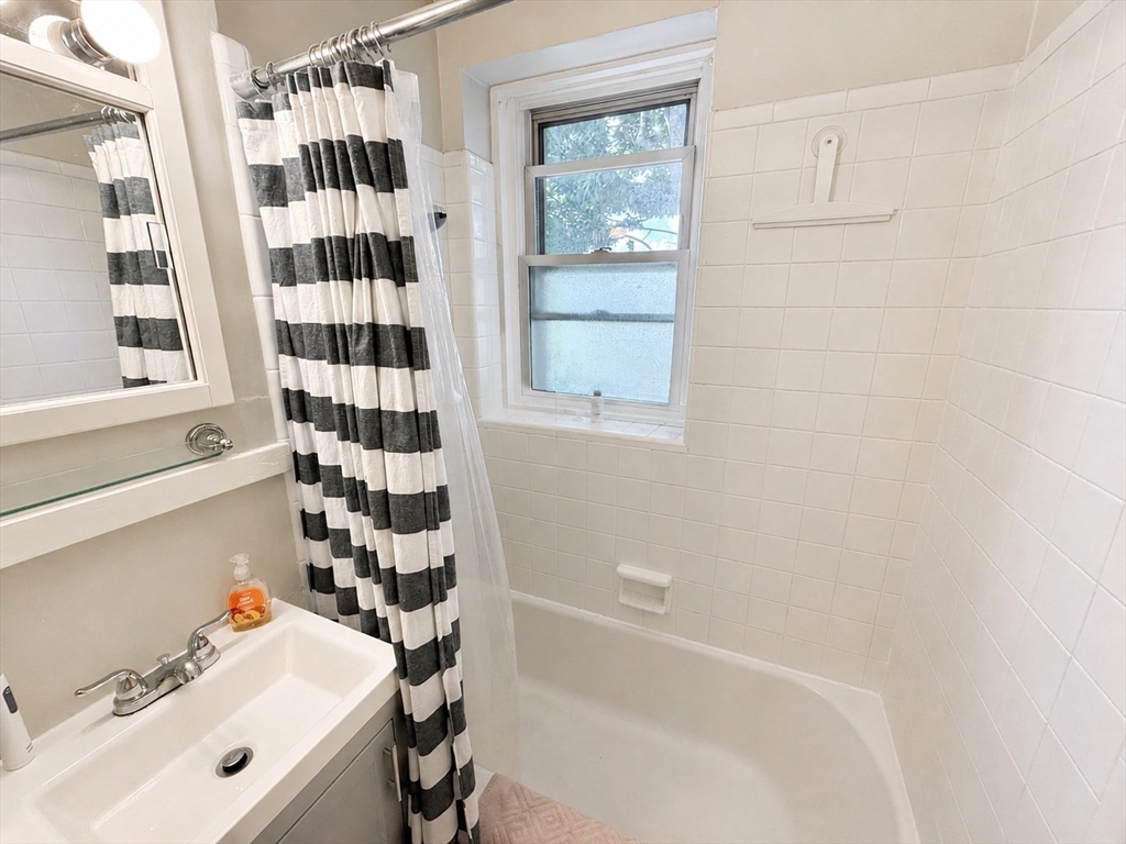 135 Farragut Road, Unit 18 Boston, MA 02127 - Photo 8 of 16