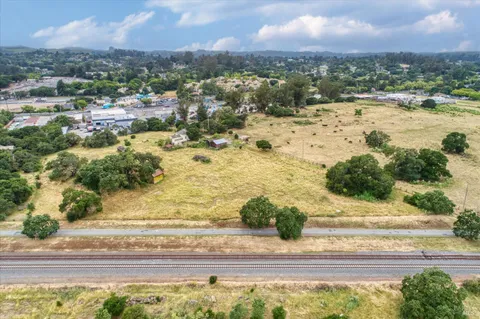 $1,299,000 | 195 Cinnabar Avenue, Petaluma, CA 94952