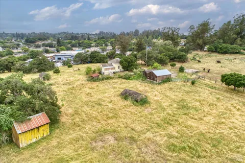 $1,299,000 | 195 Cinnabar Avenue, Petaluma, CA 94952