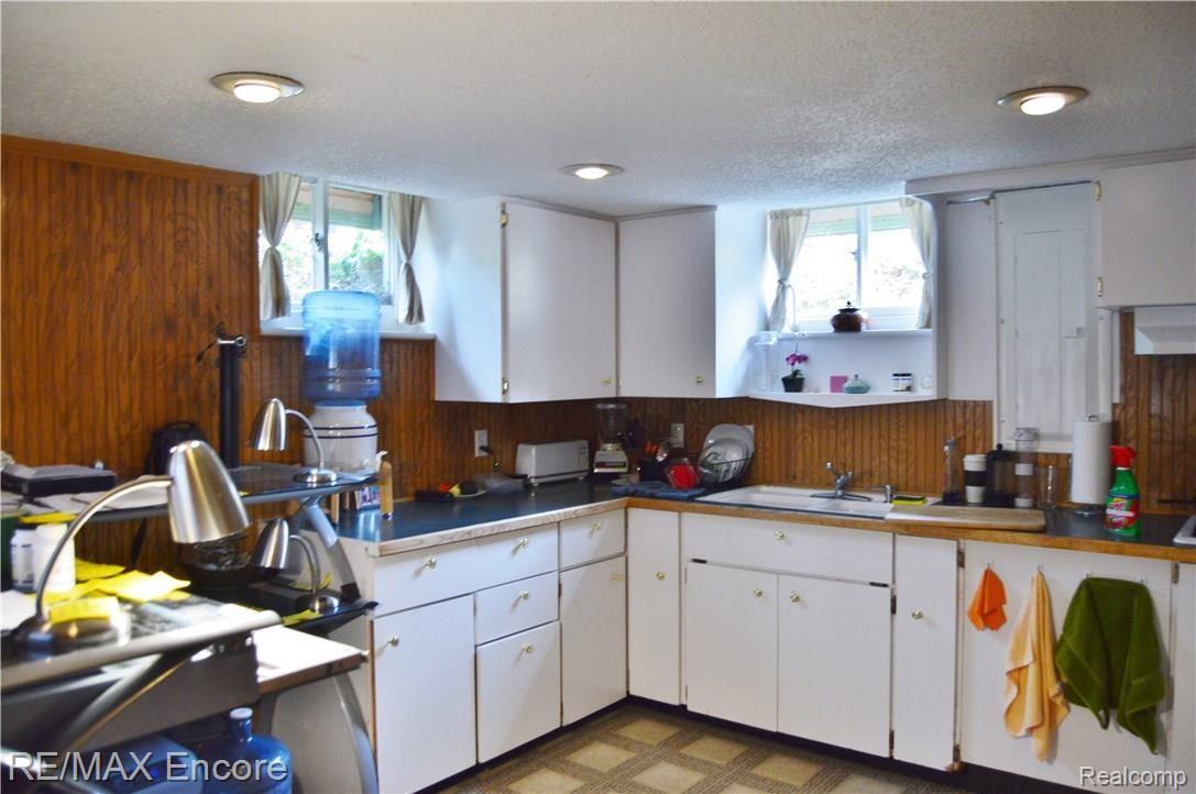 306 Fitzner Drive Davison, MI 48423 - Photo 22 of 32 Kitchen space in finished LL