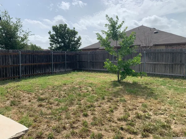 $1,695 | 506 Creekside Forest, New Braunfels, TX 78130