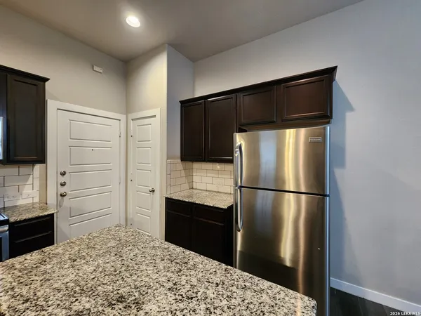 $1,695 | 506 Creekside Forest, New Braunfels, TX 78130