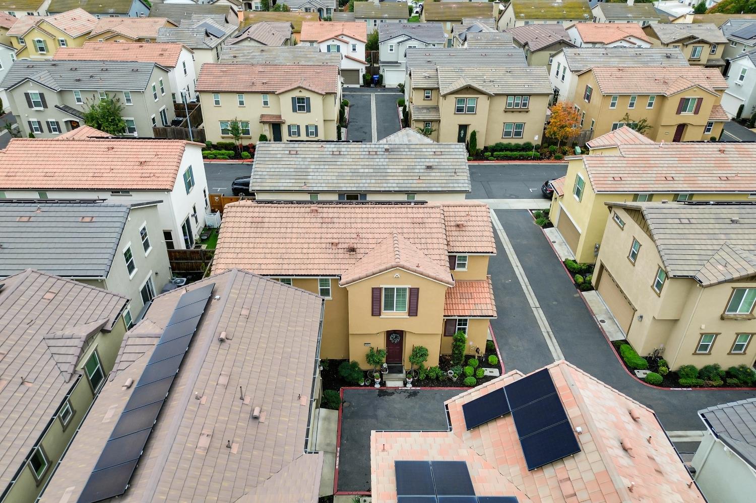 8193 Kramer Ranch Way Elk Grove, CA 95758 - Photo 42 of 48 an aerial view of a house