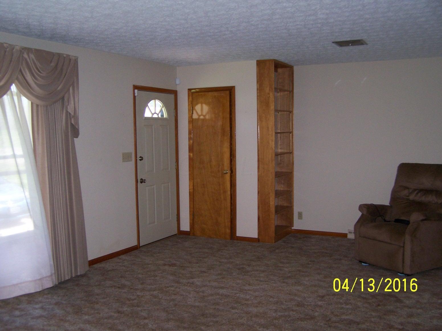 1414 Pleasantville Road Lancaster, OH 43130 - Photo 4 of 19