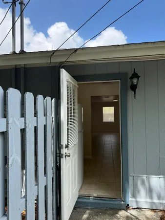 $1,550 | 1023 Louisiana Avenue, Unit 2, Sebastian, FL 32958