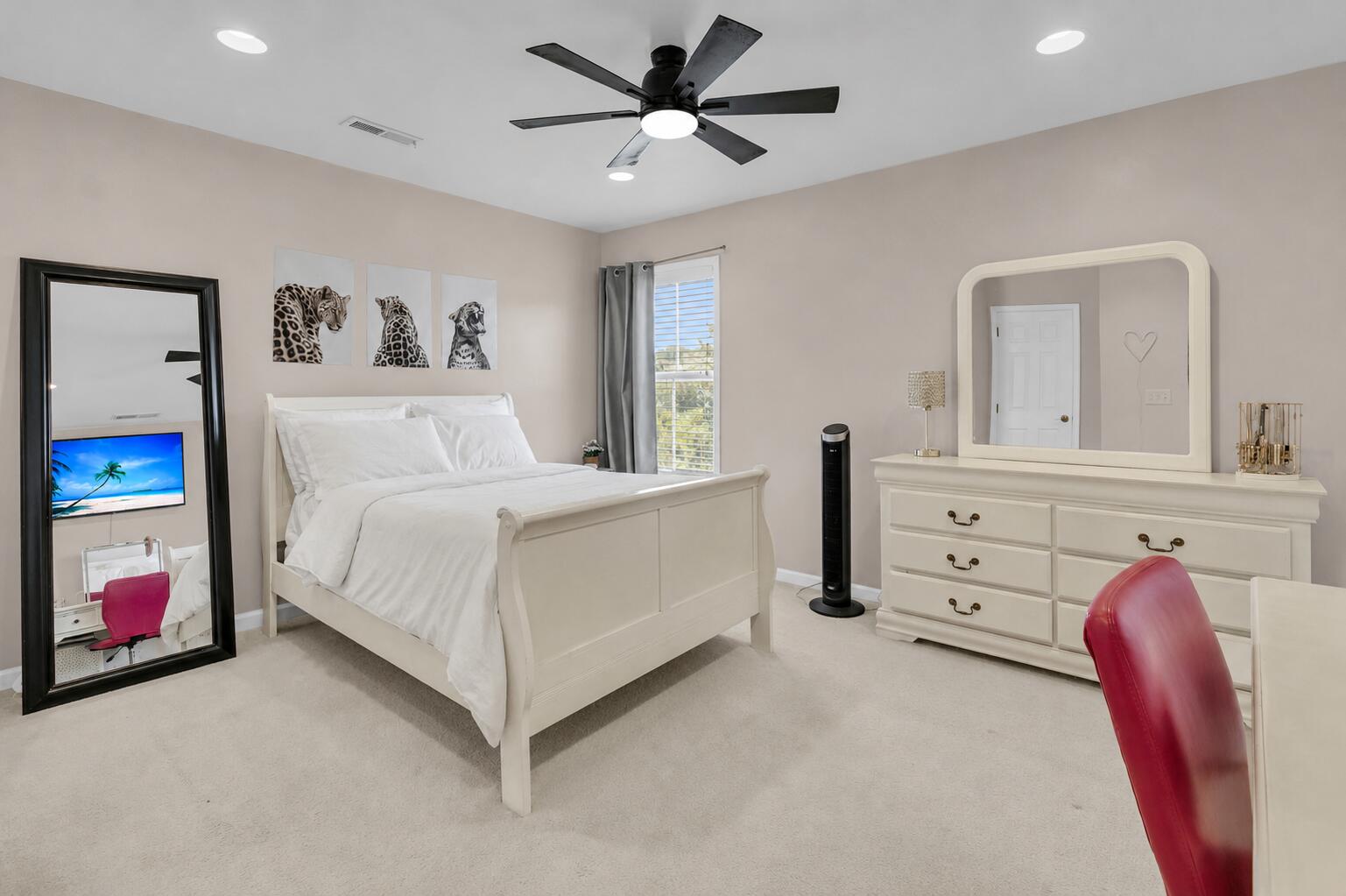 2282 Sandy Point Lane Mount Pleasant, SC 29466 - Photo 18 of 42 8D62C98B-EE45-463E-BA82-58E386D52EB7
