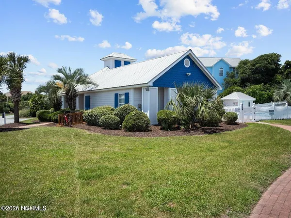 $465,000 | 302 Governor Safford Lane, Emerald Isle, NC 28594