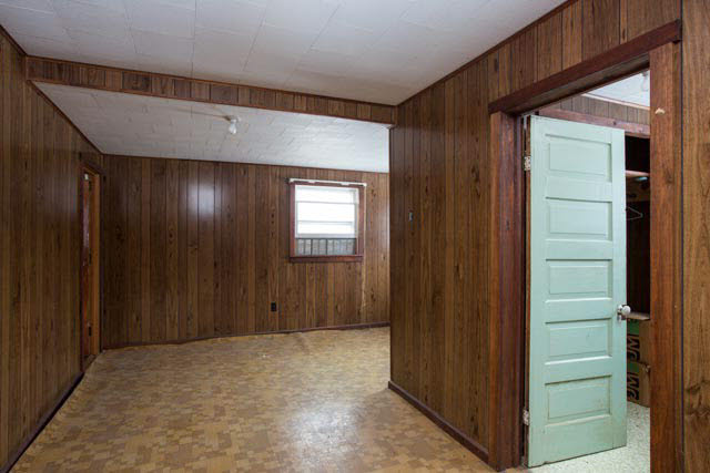 18525 Route 259 Mathias Wv 26812 Mathias, WV 26812 - Photo 22 of 36 a view of an entryway