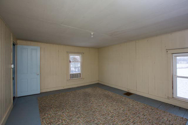 18525 Route 259 Mathias Wv 26812 Mathias, WV 26812 - Photo 24 of 36 an empty room with a window