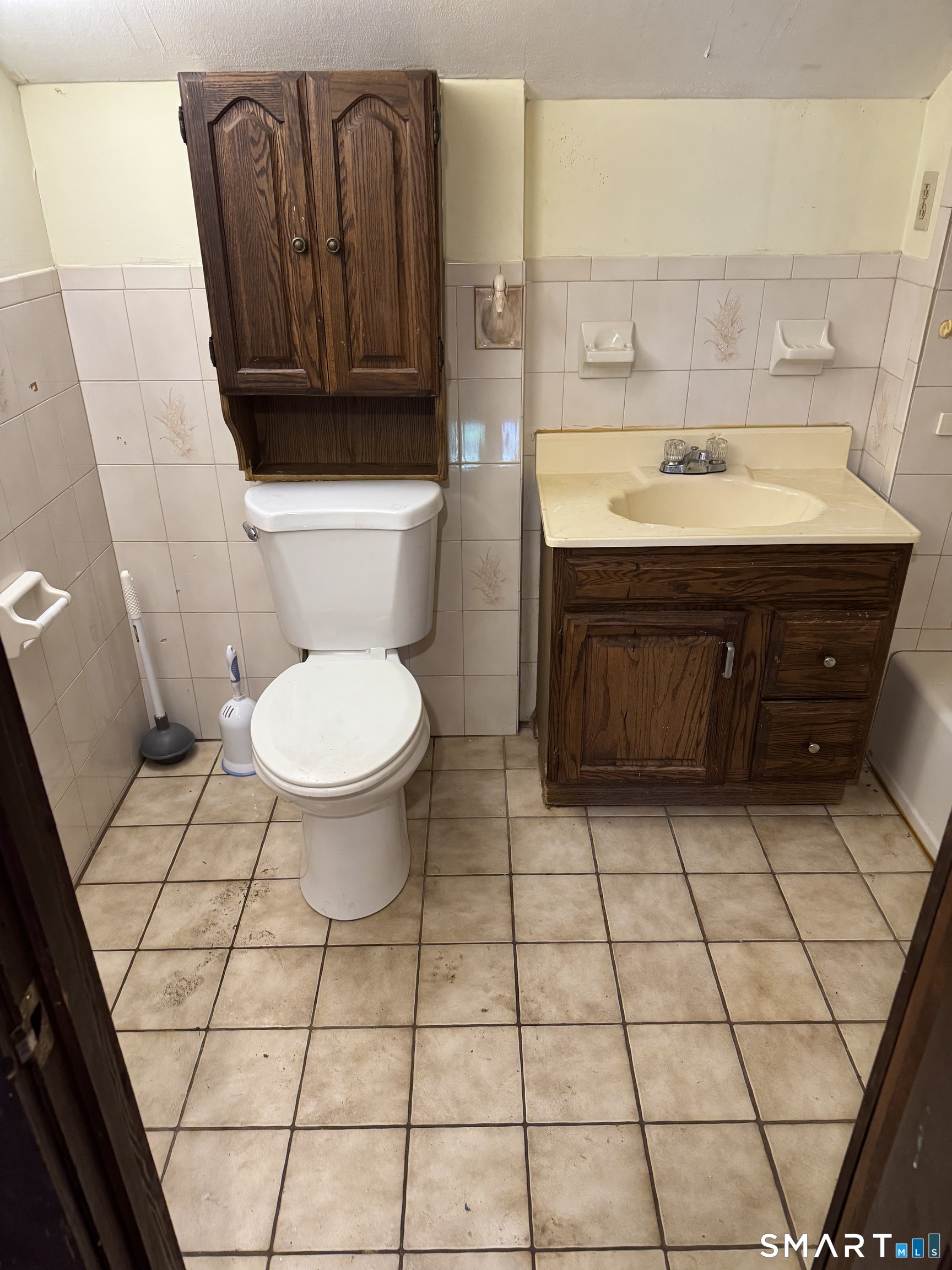 571 River Road Shelton, CT 06484 - Photo 10 of 28
