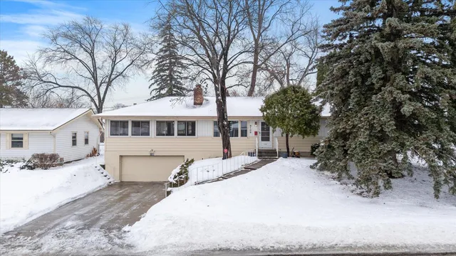 $325,000 | 8109 30th Avenue North, Crystal, MN 55427