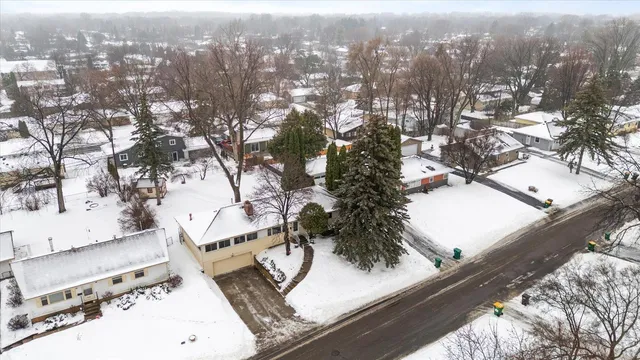 $325,000 | 8109 30th Avenue North, Crystal, MN 55427