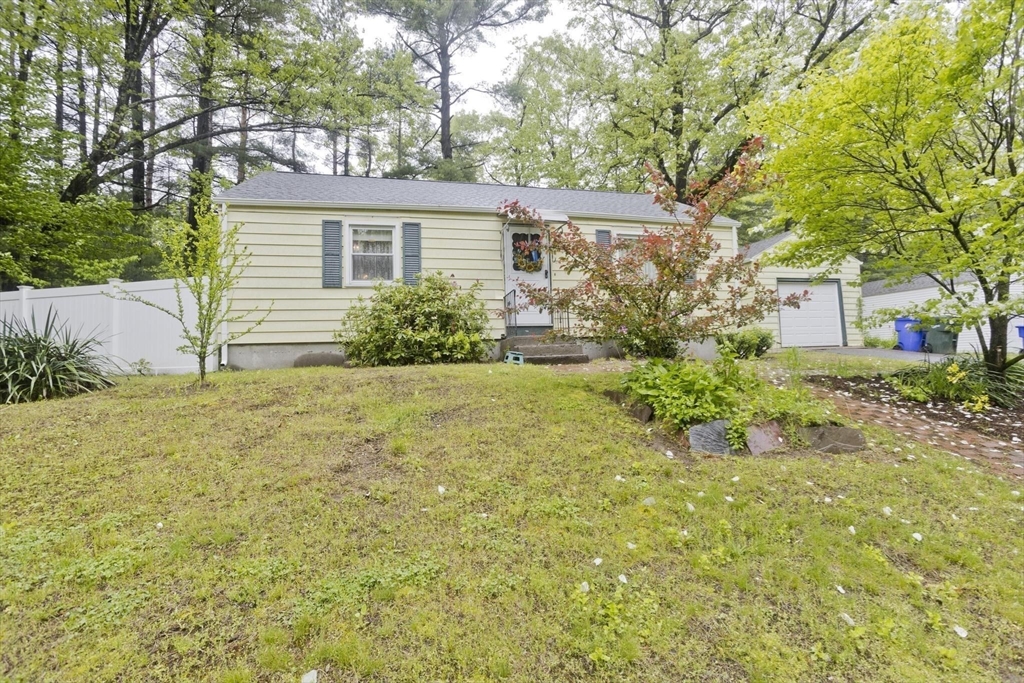6 North Brook Road Springfield, MA 01119 - Photo 3 of 42 front view of a house with a yard