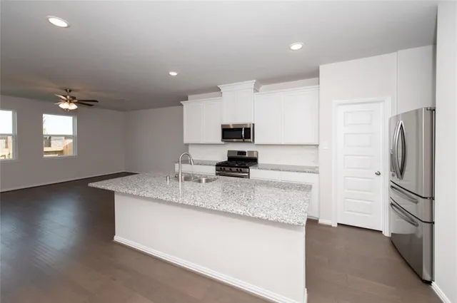 $2,100 | 27930 Western Crk Court, Katy, TX 77494