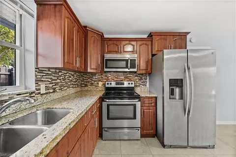 $999,000 | 781 101st Avenue North, Naples, FL 34108