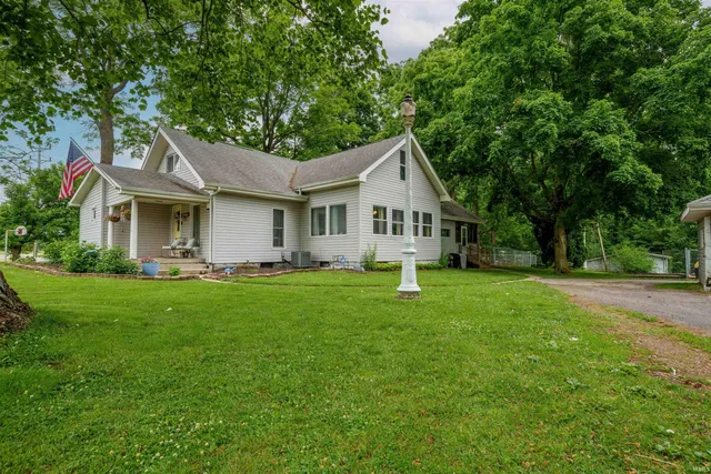 $214,900 | 2220 North Huntington Road, Marion, IN 46952