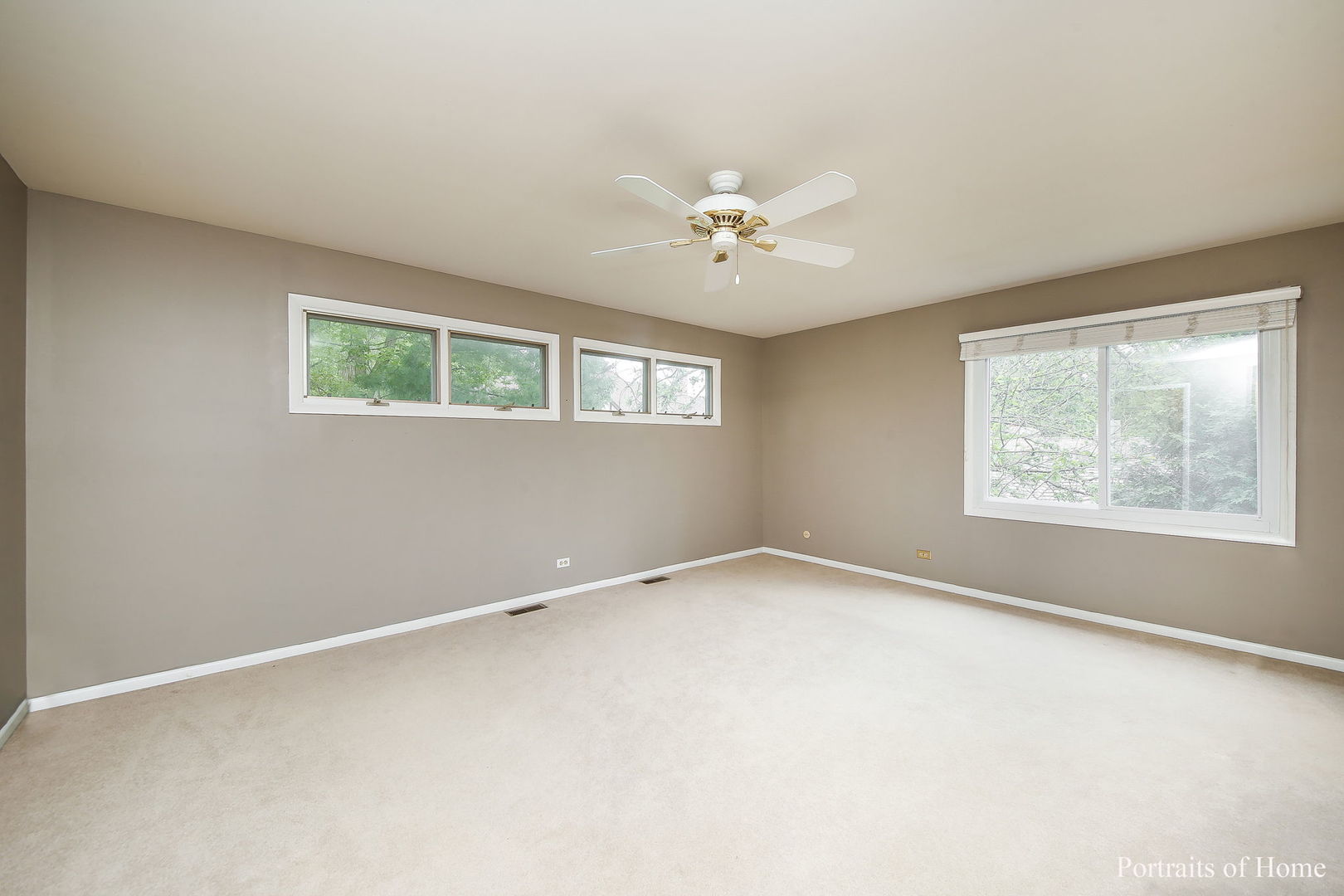 1S781 Carrol Gate Road Wheaton, IL 60189 - Photo 18 of 30 an empty room with a window