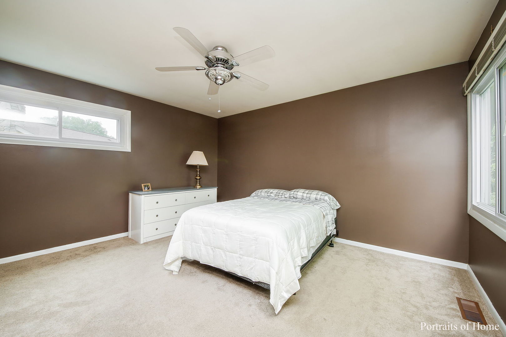 1S781 Carrol Gate Road Wheaton, IL 60189 - Photo 22 of 30 a bedroom with a bed and window