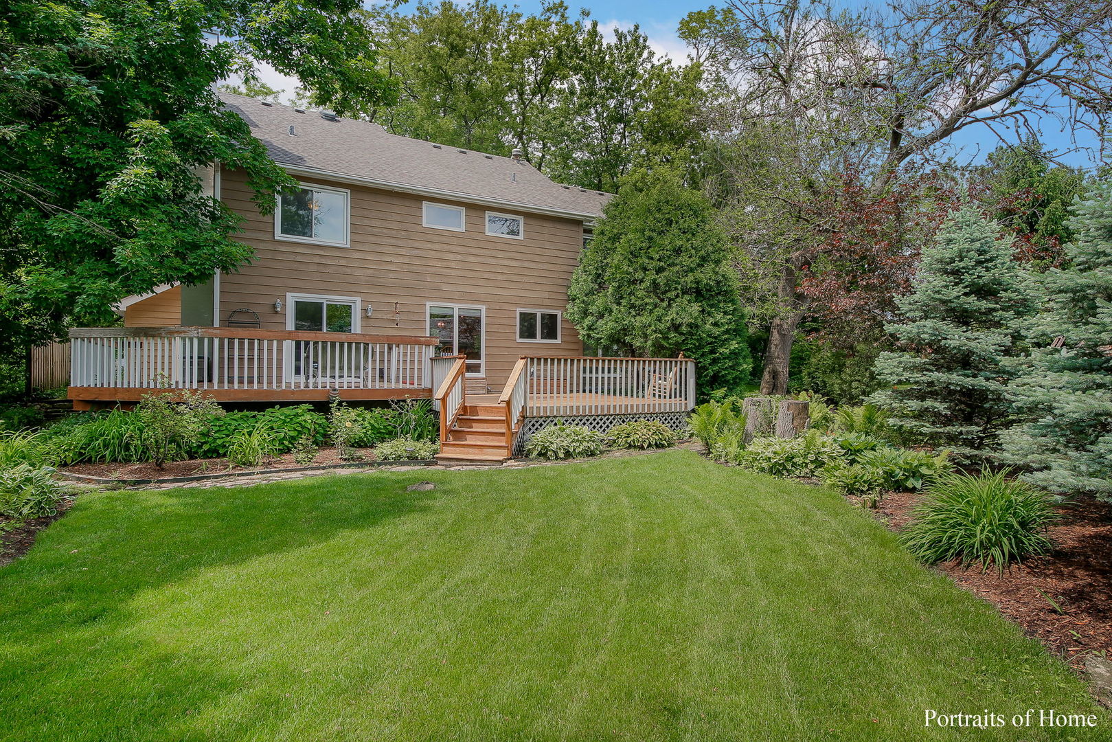 1S781 Carrol Gate Road Wheaton, IL 60189 - Photo 30 of 30 a view of a house with backyard and garden
