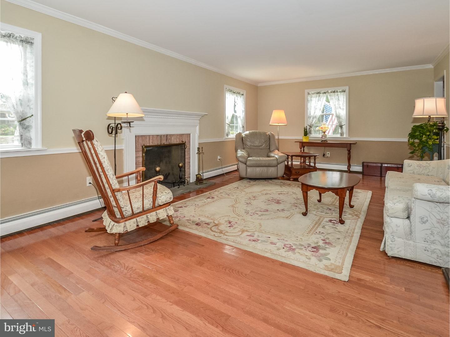 2301 Springview Road Norristown, PA 19401 - Photo 4 of 22 Living Room