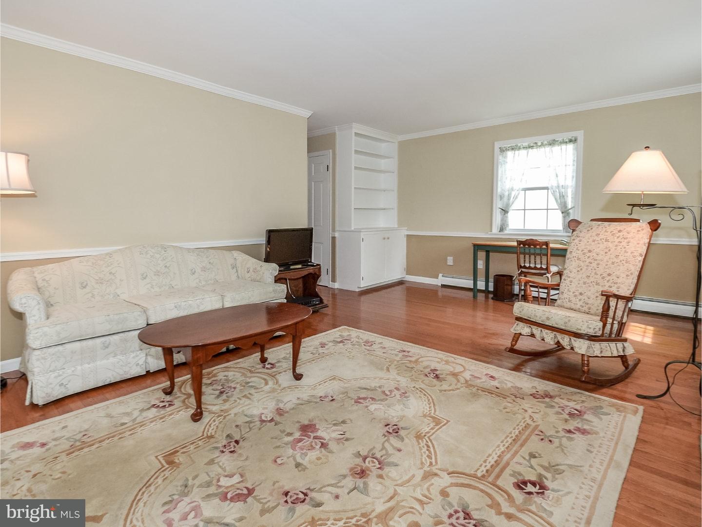 2301 Springview Road Norristown, PA 19401 - Photo 5 of 22 Living Room