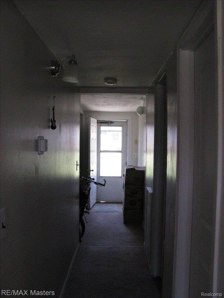 7405 Inkster Road Westland, MI 48185 - Photo 6 of 7 x hallway