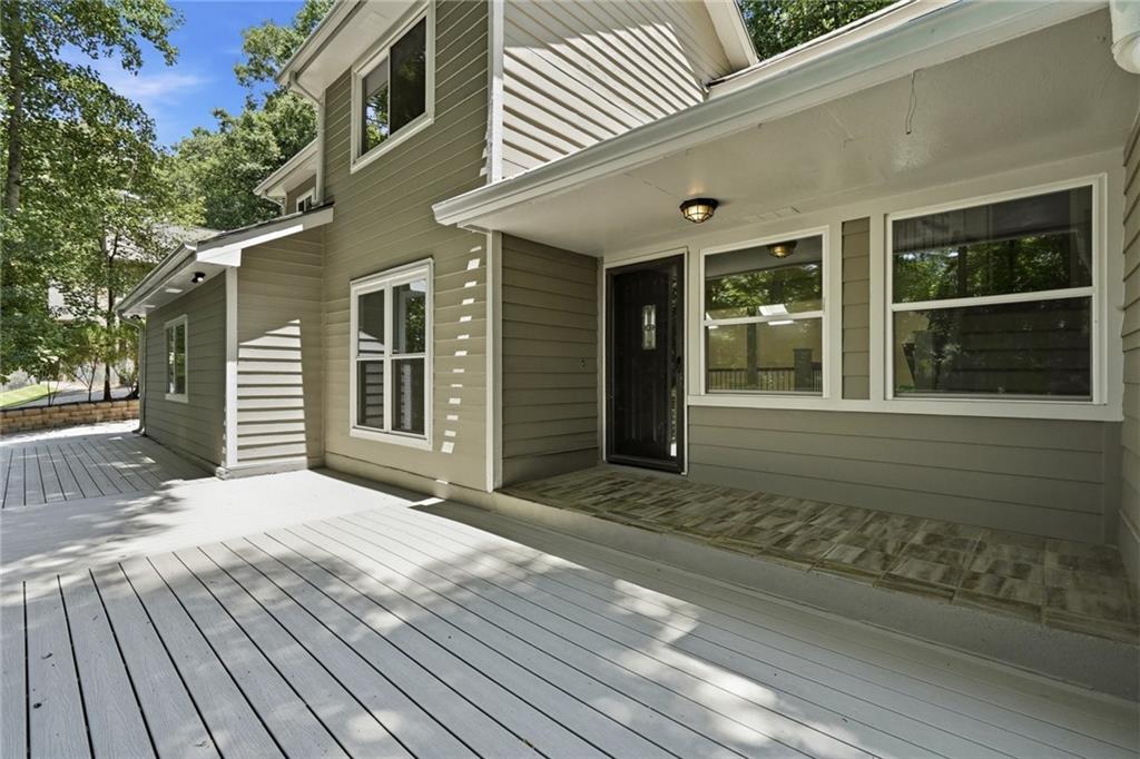 9210 Martin Road Roswell, GA 30076 - Photo 3 of 52