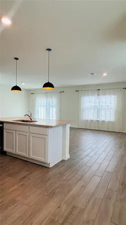 $2,700 | 5164 Southwest 49th Lane, Gainesville, FL 32608